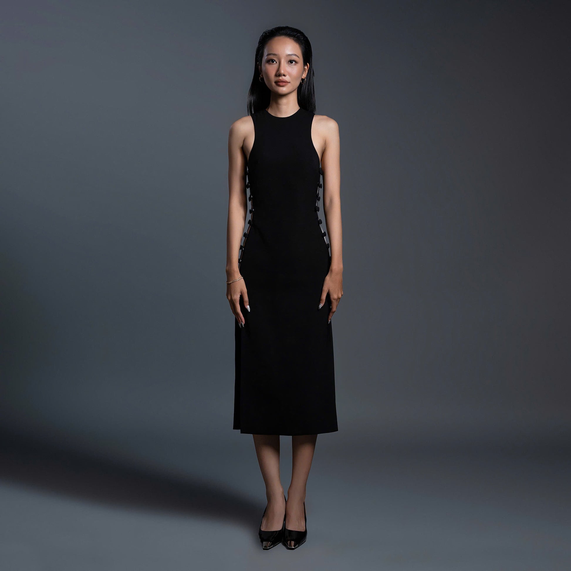 Contours of Confidence Split-side Body Fit Dress - Look 2 AnyShape.Official Contours of Confidence Split-side Body Fit Dress - Look 2 AnyShape.Official